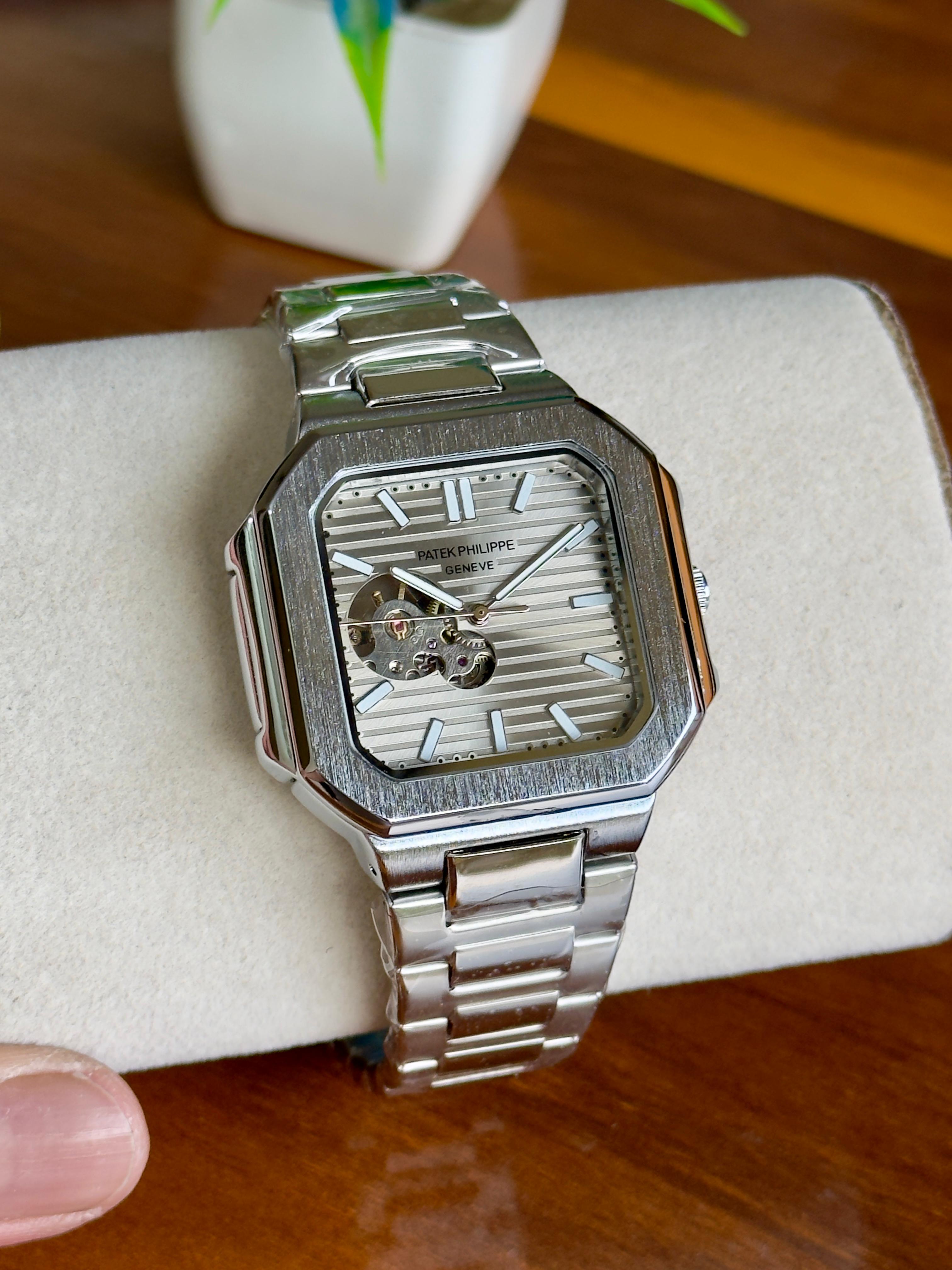PP Nautilus Open-Heart Automatic