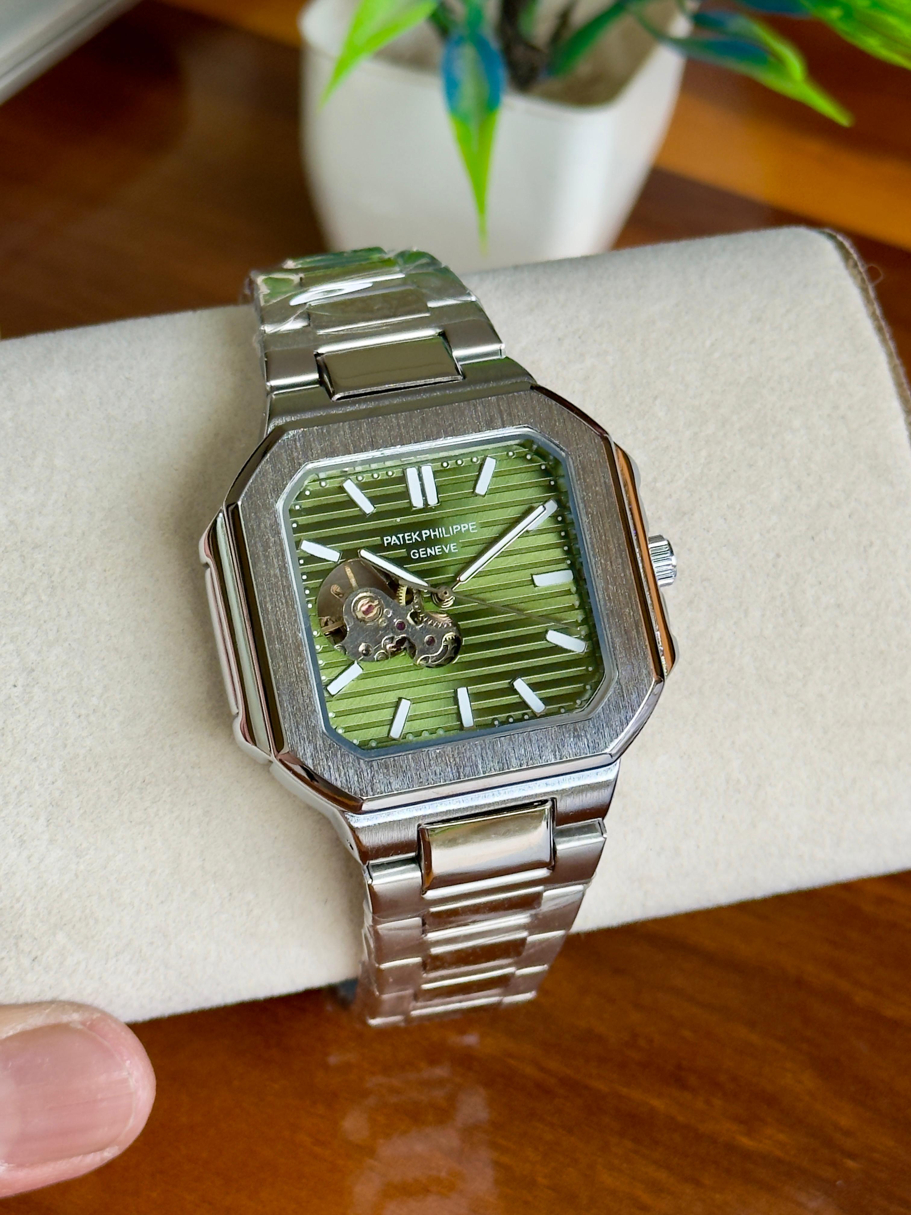 PP Nautilus Open-Heart Automatic