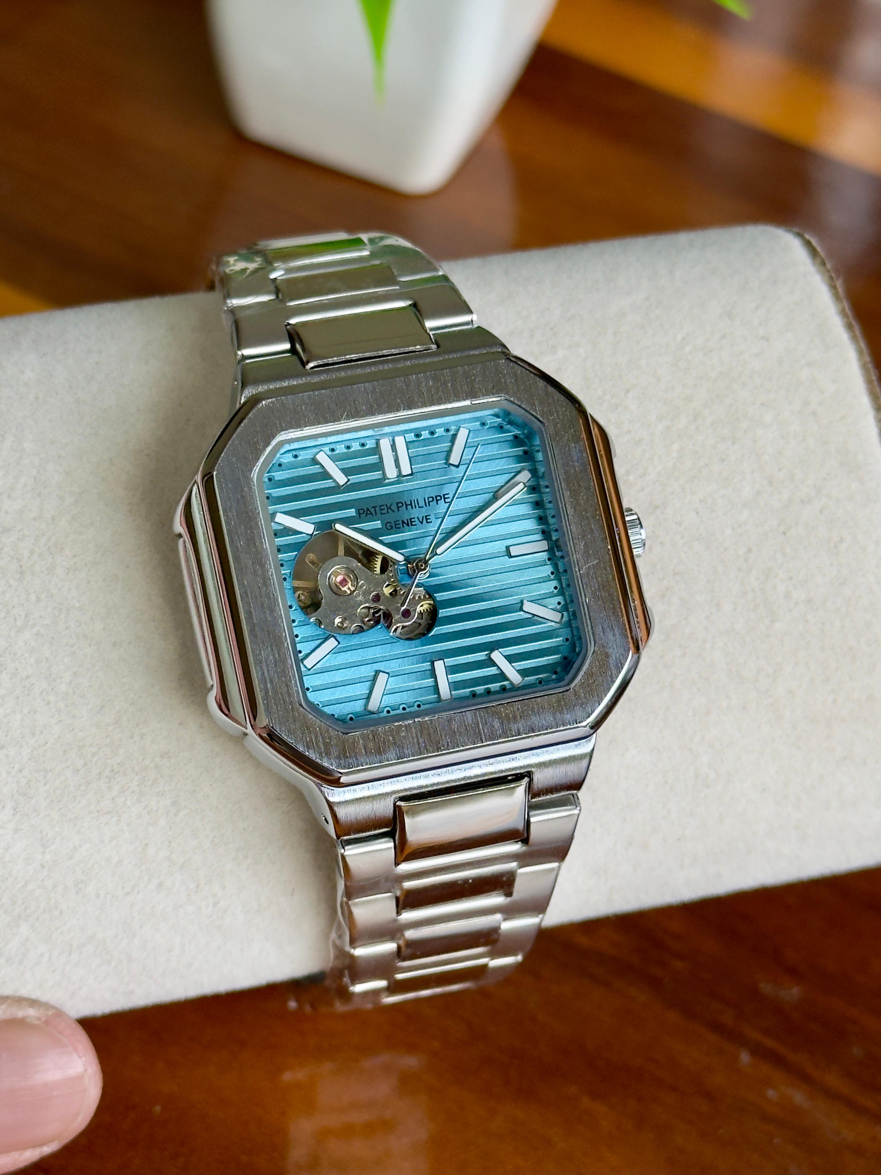PP Nautilus Open-Heart Automatic